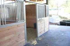 1_horse-barns-polebarns-construction11