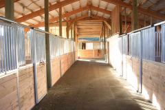 1_horse-barns-polebarns-construction12