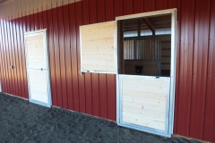 1_horse-barns-polebarns-construction90