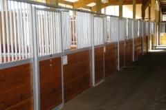 horse-barns-polebarns-construction48